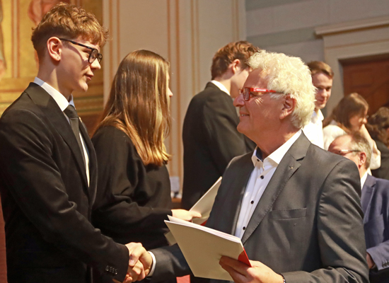 Feierliche Übergabe der Freiwilligenpässe