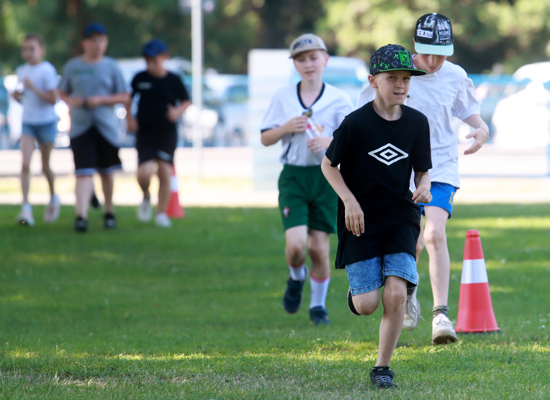 Sommer, Sonne, Sportabzeichen: 1.200 Aktive beim DOSB-Sportabzeichentag in Brandenburg an der Havel